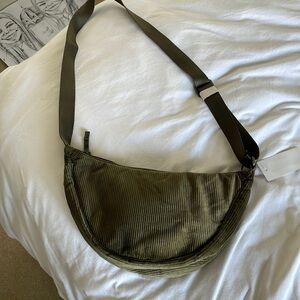 Uniqlo mini shoulder bag